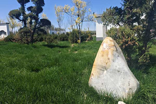 沈陽(yáng)龍鳳寢園.jpg